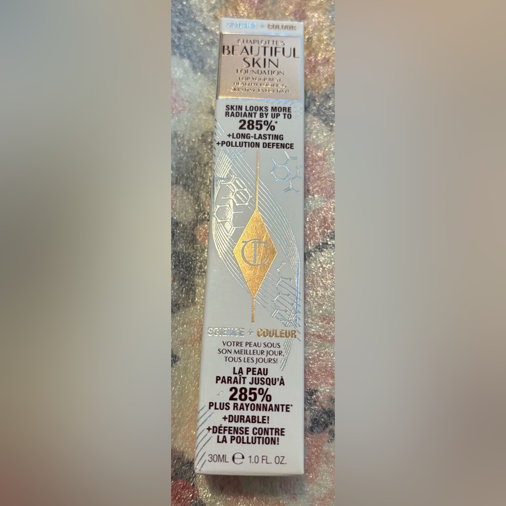 Charlotte Tilbury Beautiful Skin Foundation - 7 Cool Froide